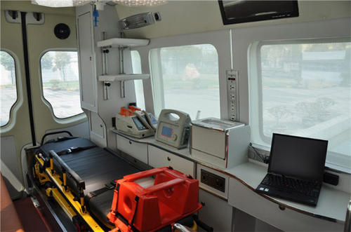 河西区救护车内部